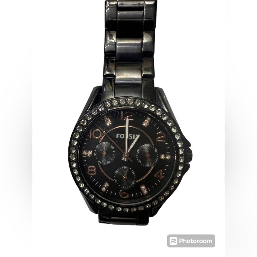 Fossil Riley watch fits small wrist no extra links stainless steel needs battery